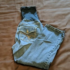 Maternity Oh Baby by Motherhood cropped jeans